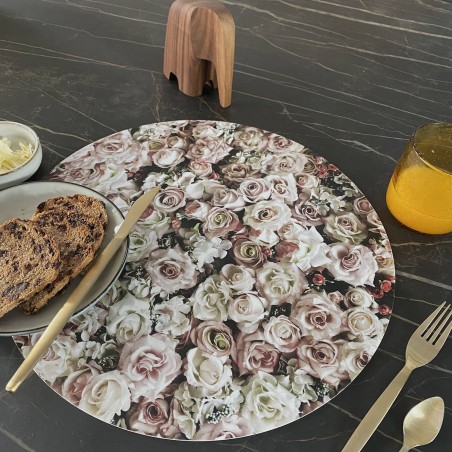 Round mystical wall of rose placemat